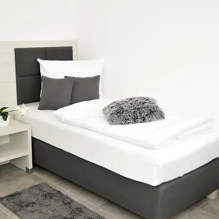 Apartamento Urbanliving-regensburg, Voll Ausgestattetes Für Bis Zu 3 Personen *