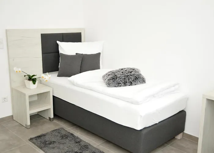 شقة Urbanliving-regensburg, Voll Ausgestattetes Fuer Bis Zu 3 Personen *