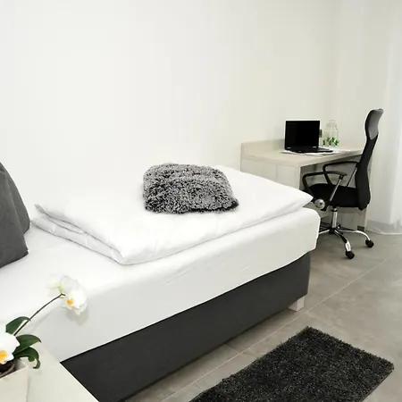 Urbanliving-regensburg, Voll Ausgestattetes Fuer Bis Zu 3 Personen * 레겐스부르크