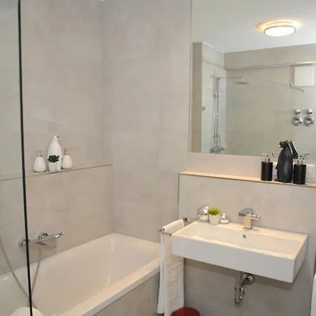 아파트 Urbanliving-regensburg, Voll Ausgestattetes Fuer Bis Zu 3 Personen 레겐스부르크