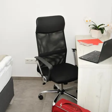 Urbanliving-regensburg, Voll Ausgestattetes Fuer Bis Zu 3 Personen * Ratyzbona