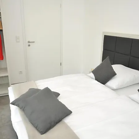 Urbanliving-regensburg, Voll Ausgestattetes Fuer Bis Zu 3 Personen 레겐스부르크