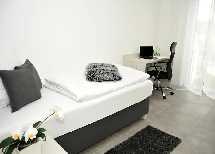 Urbanliving-regensburg, Voll Ausgestattetes Fuer Bis Zu 3 Personen * Řezno