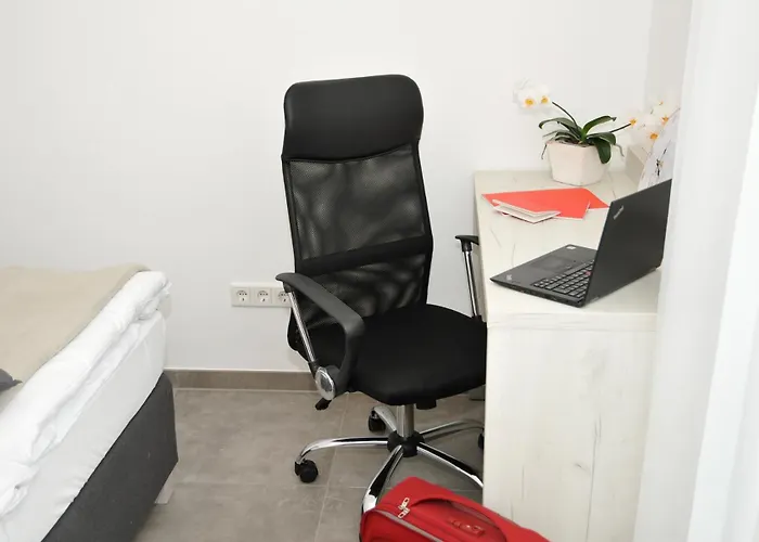 Urbanliving-regensburg, Voll Ausgestattetes Fuer Bis Zu 3 Personen * Řezno